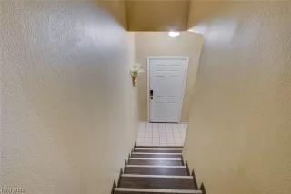 Photo #4: 2533027 Listing