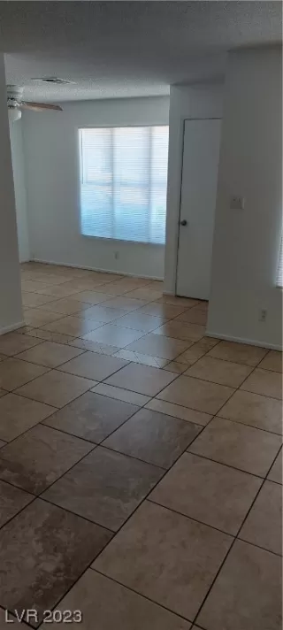 Photo #5: 2533028 Listing