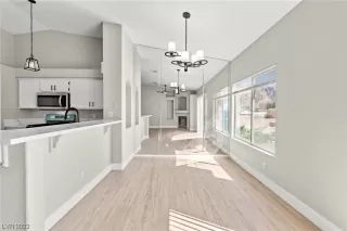 Photo #4: 2533093 Listing 