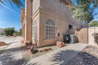 Photo #5: 2533094 Listing 