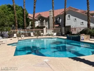 Photo #2: 2533116 Listing 