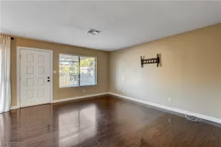 Photo #2: 2533134 Listing