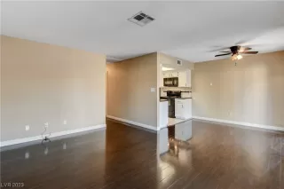 Photo #4: 2533134 Listing