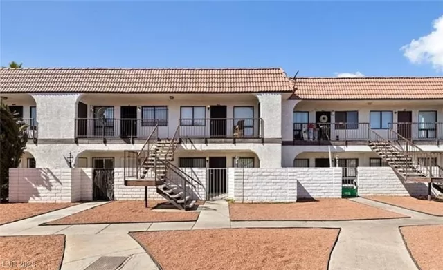 MLS: 2533138 Condo For Sale