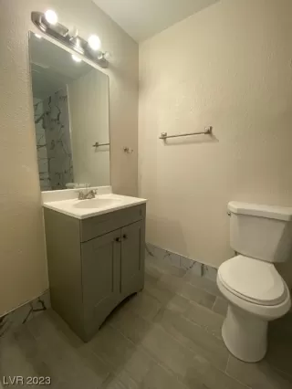 Photo #4: 2533138 Listing