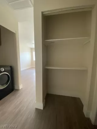 Photo #5: 2533138 Listing