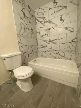 Photo #6: 2533138 Listing