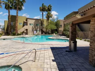 Photo #2: 2533143 Listing 