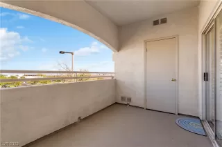 Photo #6: 2533182 Listing