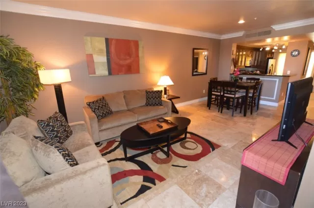 MLS: 2533186 Condo For Sale