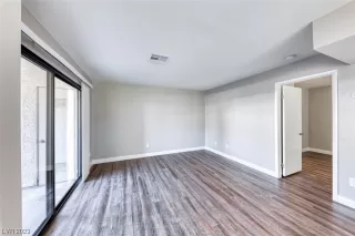 Photo #6: 2533189 Listing