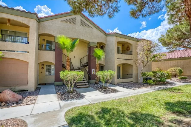 MLS: 2533202 Condo For Sale