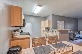 Photo #5: 2533229 Listing