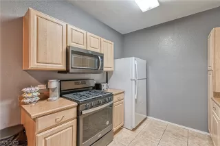 Photo #6: 2533229 Listing