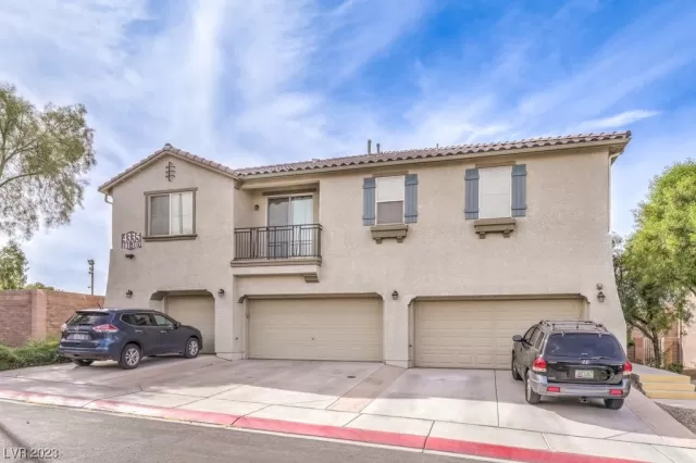 MLS: 2533238 Condo For Sale