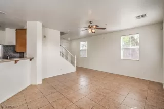 Photo #6: 2533238 Listing