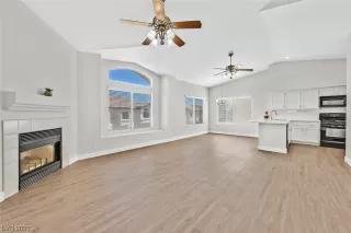 Photo #6: 2533251 Listing