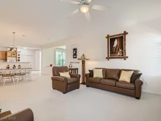 Photo #6: 2533273 Listing