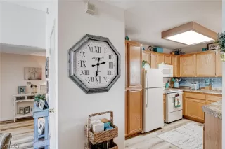 Photo #2: 2533278 Listing