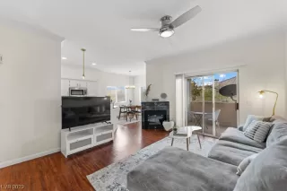 Photo #2: 2533288 Listing