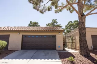 Photo #4: 2533294 Listing