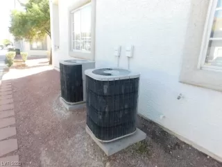 Photo #5: 2533322 Listing