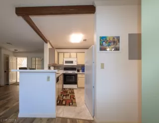 Photo #2: 2533346 Listing