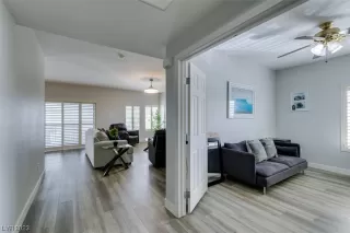 Photo #2: 2533352 Listing