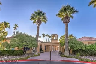 Photo #1: 2533353 Listing 