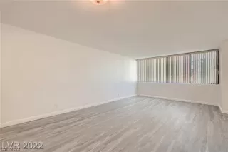 Photo #4: 2533359 Listing