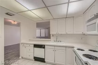 Photo #6: 2533359 Listing