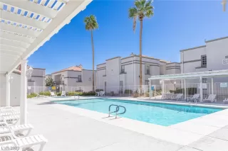 Photo #2: 2533383 Listing