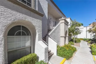 Photo #5: 2533383 Listing