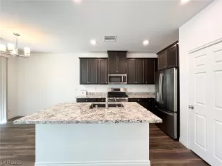 Photo #3: 2533392 Listing 