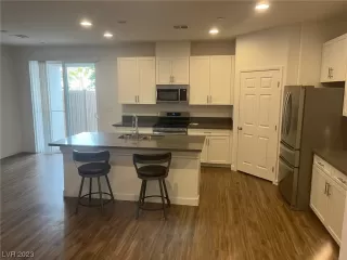 Photo #4: 2533402 Listing 