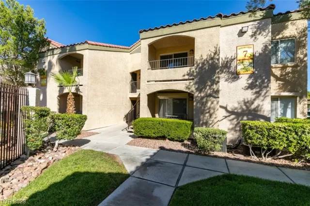 MLS: 2533411 Condo For Sale