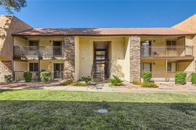 MLS: 2533421 Condo For Sale