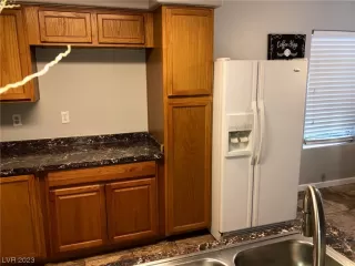 Photo #6: 2533425 Listing