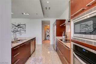 Photo #1: 2533429 Listing 