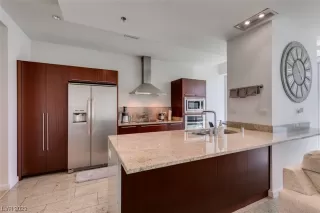 Photo #2: 2533429 Listing 