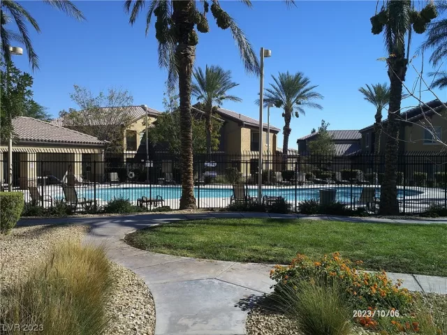 MLS: 2533448 Condo For Sale