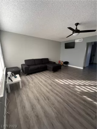 Photo #2: 2533458 Listing 