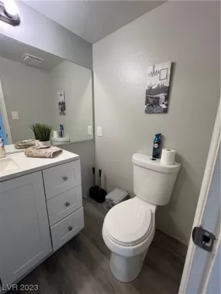 Photo #5: 2533458 Listing 