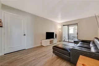 Photo #2: 2533460 Listing