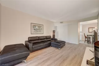 Photo #3: 2533460 Listing