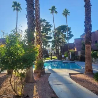 Photo #4: 2533475 Listing