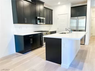 Photo #1: 2533562 Listing 