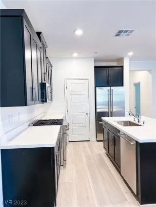 Photo #2: 2533562 Listing 