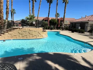 Photo #3: 2533565 Listing 