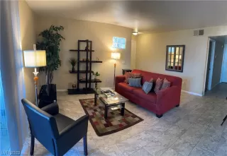 Photo #6: 2533580 Listing